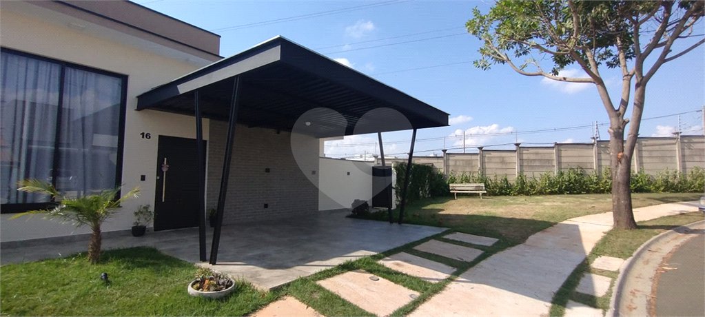 Casa à venda com 3 quartos, sendo 1 suíte, no condomínio Vila Paraty, Indaiatuba - SP