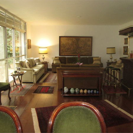 Casa à venda com 4 quartos, sendo 2 suítes,  em Jardim Guedala, São Paulo, SP