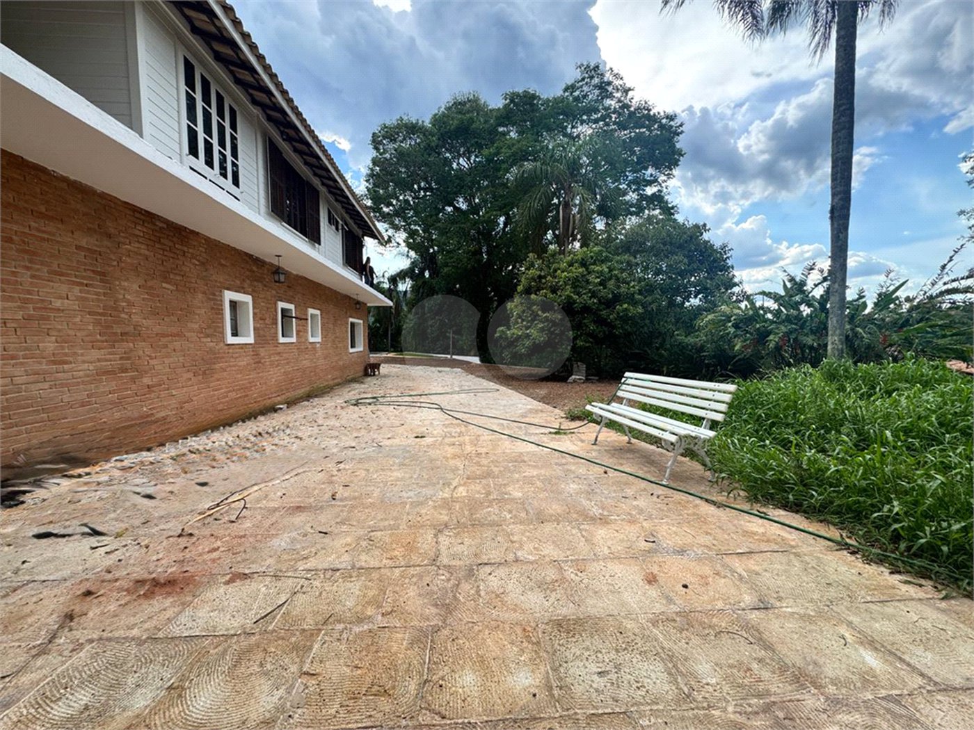 Casa à venda com 5 quartos, sendo 2 suítes, no condomínio Sausalito, Mairiporã - SP