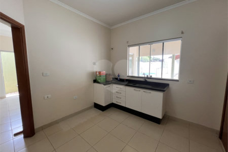 Casa à venda com 3 quartos, sendo 1 suíte,  em Jardim Primaveril, Três Lagoas, MS