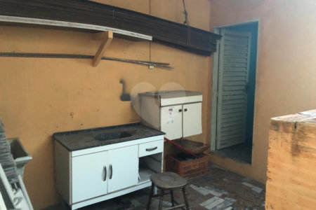 Casa à venda com 3 quartos, sendo 1 suíte,  em Vila Romão, Salto, SP