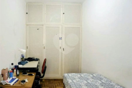 Amplo Apartamento à venda na região do Arouche