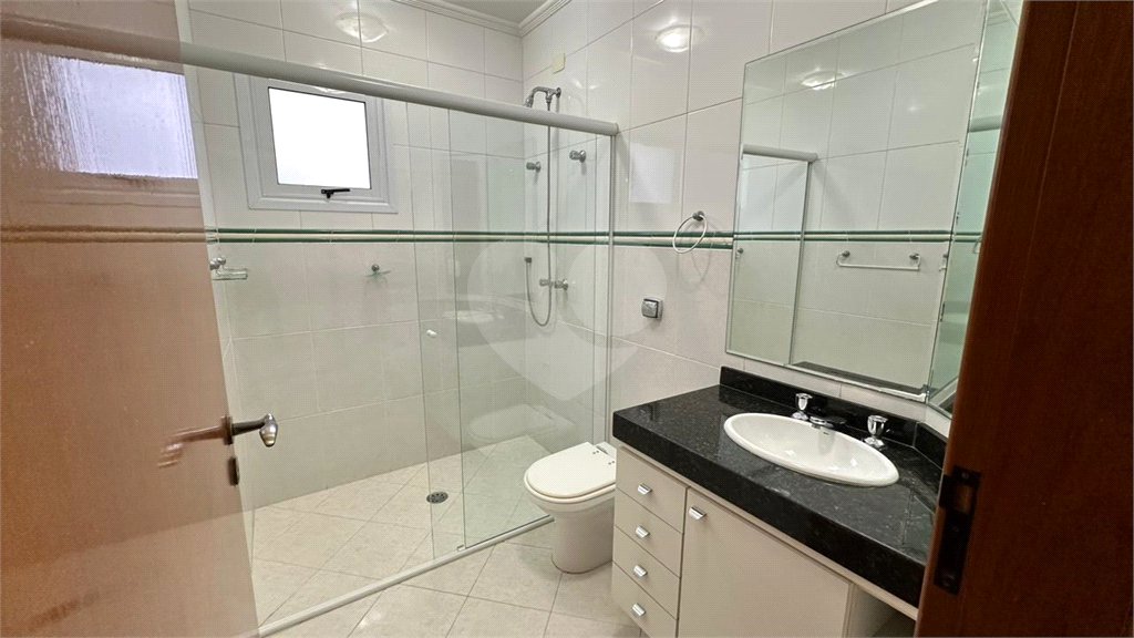 Casa à venda com 4 quartos, sendo 3 suítes, em Vila Galvão, Guarulhos, SP