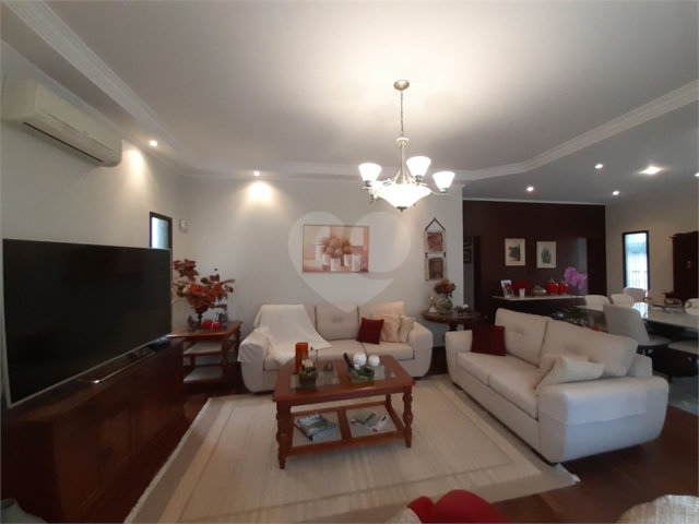Casa à venda com 4 quartos, sendo 2 suítes,  em Jardim Floresta, São Paulo, SP