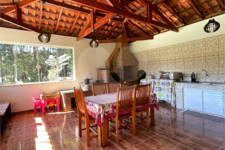 Casa à venda com 3 quartos, sendo 1 suíte, em Campo Novo, Bragança Paulista, SP