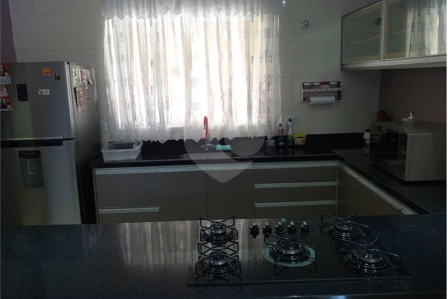 Casa à venda com 3 quartos, sendo 1 suíte, no condomínio Mirante da Mantiqueira, Mairiporã - SP
