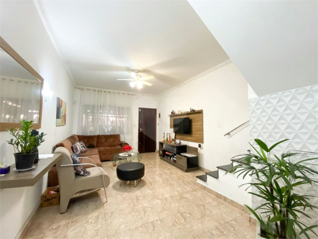 Sobrado à venda com 2 quartos em Vila Guilherme, São Paulo, SP