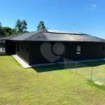Casa à venda com 4 quartos, sendo 3 suítes,  no condomínio Jardim das Palmeiras, Bragança Paulista - SP