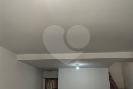 Sobrado à venda com 3 quartos, sendo 1 suíte, em Parque Ipê, São Paulo, SP