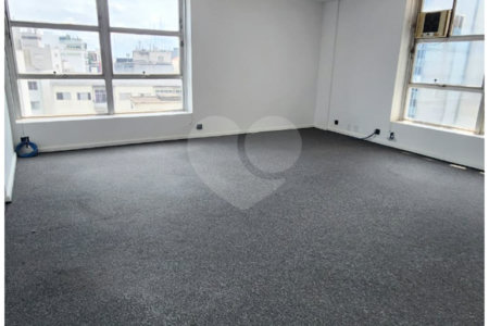 Sala comercial com 43 m² de área útil para locação no Paraíso