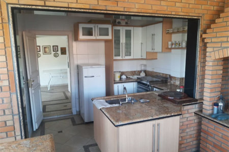 Casa à venda com 5 suítes em Jardim Leonor, São Paulo, SP