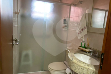 Casa à venda com 3 quartos, sendo 2 suítes, no condomínio Residencial Jardim Altos de Suzano, Suzano - SP