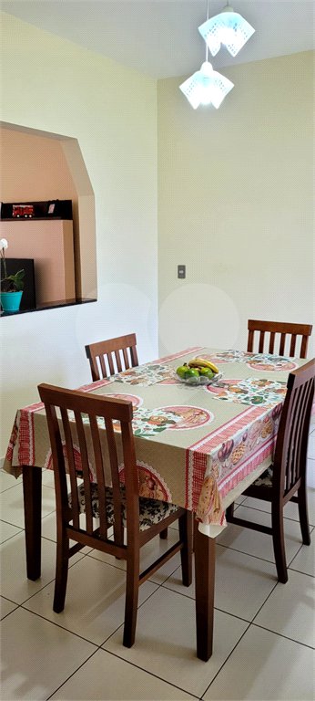 Casa à venda com 3 quartos, sendo 1 suíte,  no Centro, Guararema, SP