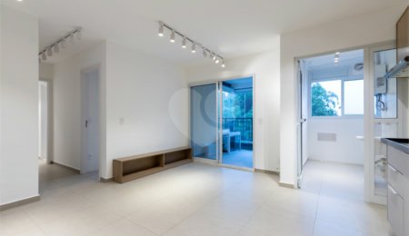 Apartamento à venda com 2 quartos, sendo 1 suíte,  em Santo Amaro, São Paulo, SP