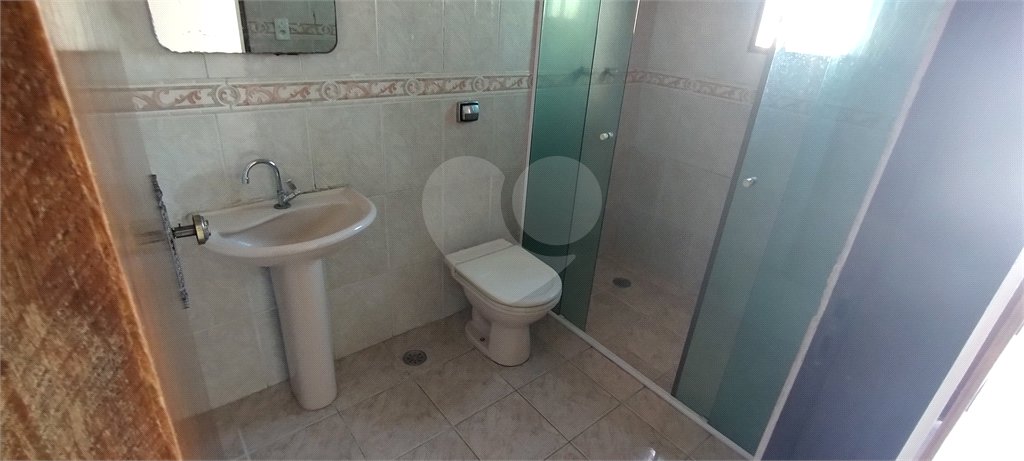 Sobrado à venda com 4 quartos, sendo 1 suíte, em Vila Nivi, São Paulo, SP