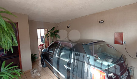 Casa à venda com 3 quartos em Vila Reis, Itapetininga, SP