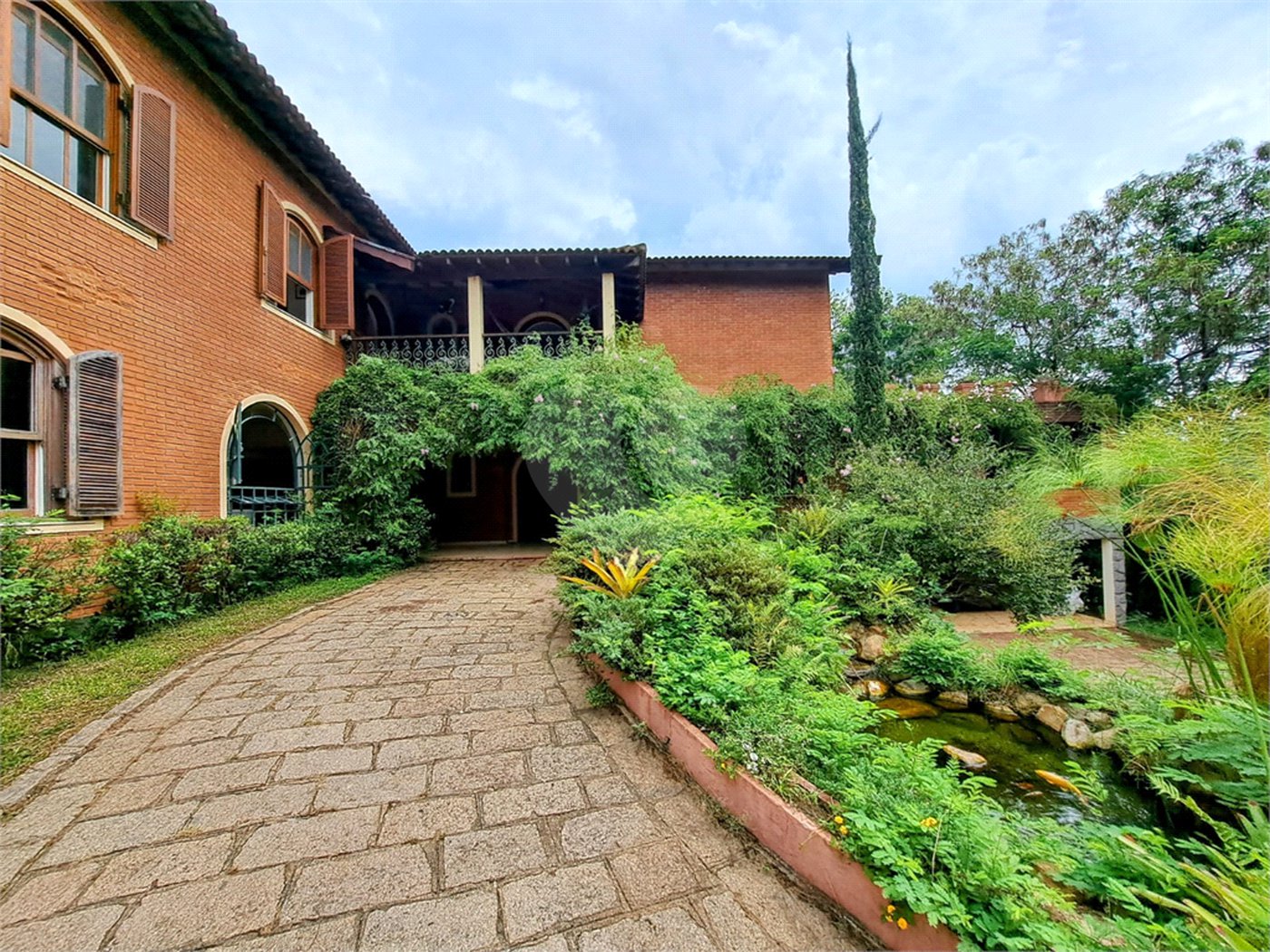 Casa à venda com 6 quartos, sendo 5 suítes, no condomínio São Joaquim, Vinhedo - SP