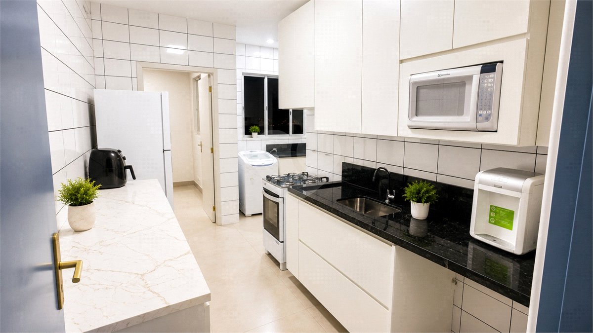 Apartamento à venda com 3 quartos, sendo 1 suíte, em Alvorada, Cuiabá, MT