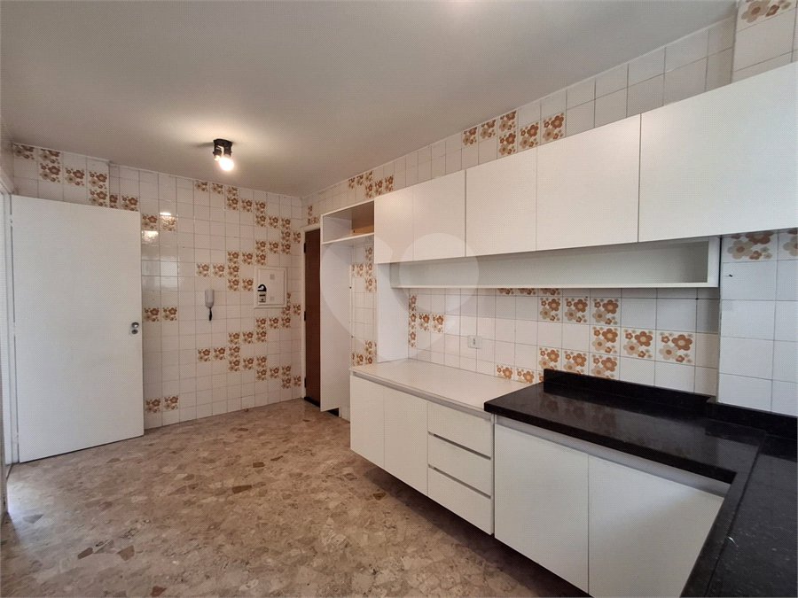 Apartamento à venda ou para alugar com 2 quartos, sendo 1 suíte,  em Indianópolis, São Paulo, SP