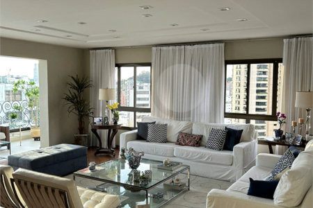 Apartamento à venda com 4 suítes em Real Parque, São Paulo, SP