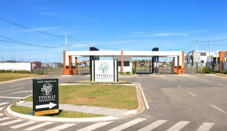 Casa à venda com 3 quartos, sendo 1 suíte, no condomínio Tivolli, Itapetininga - SP