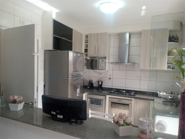 Casa à venda com 3 quartos, sendo 1 suíte,  no condomínio Village St. Louis, São Paulo - SP