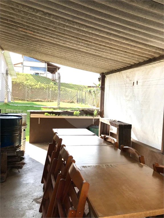 Chácara à venda com 4 quartos, sendo 3 suítes, em Monterrey, Louveira, SP