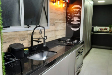 Apartamento à venda com 3 quartos, sendo 1 suíte, em Cambuci, São Paulo, SP