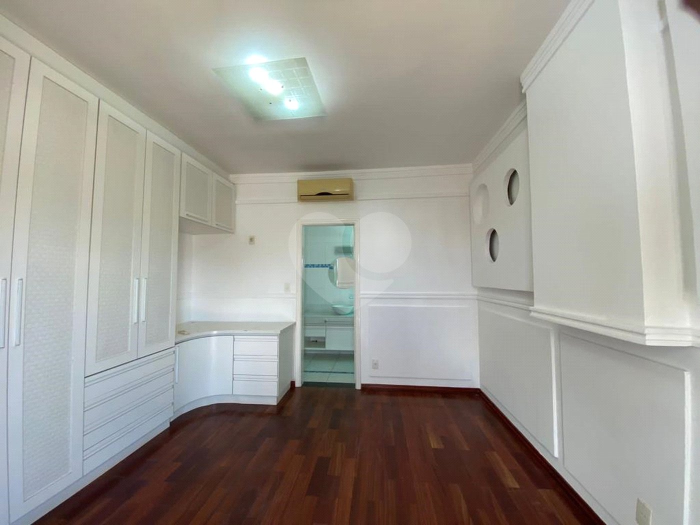 Casa à venda com 4 suítes no condomínio Aldeia da Mata, Votorantim - SP