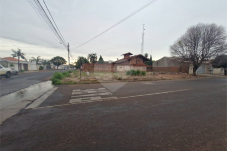 Terreno à venda no Centro, Três Lagoas, MS