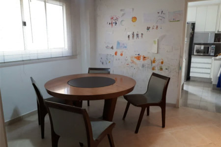 Sobrado à venda com 3 quartos, sendo 1 suíte,  em Jardim Ester, São Paulo, SP