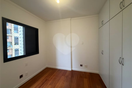 Apartamento à venda com 3 suítes em Vila Suzana, São Paulo, SP