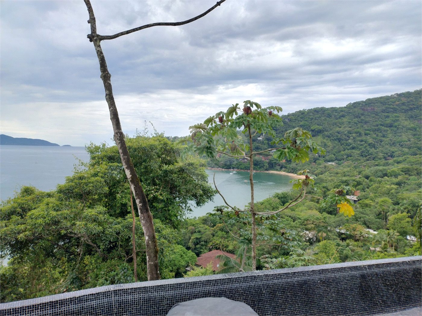 Casa à venda com 4 suítes em Praia Vermelha, Ubatuba, SP