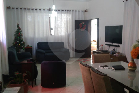 Casa à venda com 4 quartos, sendo 1 suíte, em Vila Pirajussara, São Paulo, SP