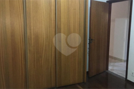 Sobrado à venda com 6 quartos, sendo 3 suítes, em Jardim Refúgio, Sorocaba, SP