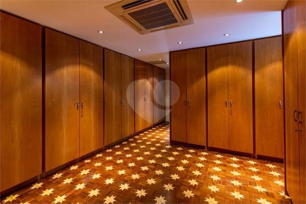 Casa à venda com 6 suítes no condomínio Vitória Régia, São Paulo - SP