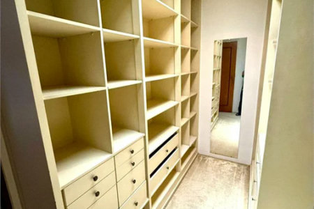 Sobrado à venda com 5 quartos, sendo 3 suítes, em Jardim Leonor, São Paulo, SP