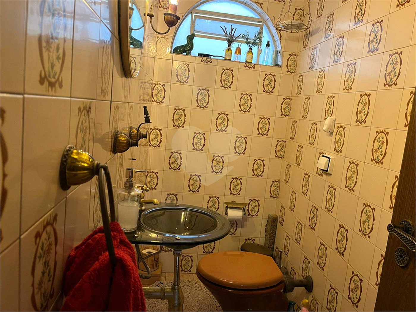 Sobrado à venda com 4 quartos, sendo 1 suíte, em Parada Inglesa, São Paulo, SP