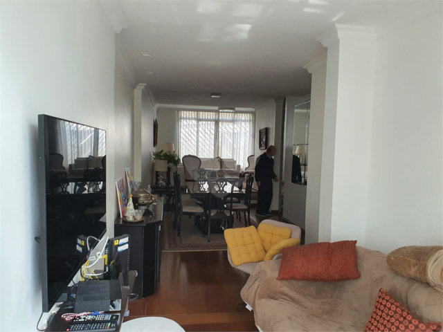 Sobrado à venda com 4 quartos, sendo 2 suítes,  em Alto da Boa Vista, São Paulo, SP