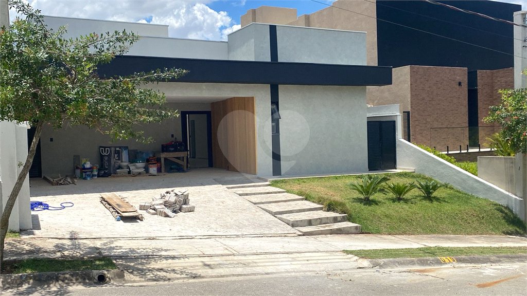 Casa à venda com 3 quartos, sendo 1 suíte,  no condomínio Cyrela Landscape, Votorantim - SP