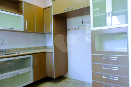 Casa à venda com 3 suítes no condomínio Residencial Jardim América, Vinhedo - SP