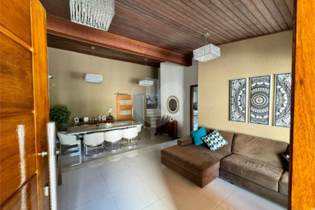 Casa à venda com 3 quartos, sendo 1 suíte, no condomínio Residencial Jardim das Flores 1510, Cotia - SP
