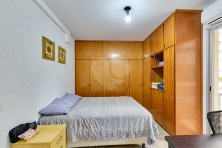 Apartamento à venda com 3 quartos, sendo 1 suíte, em Vila Olímpia, São Paulo, SP