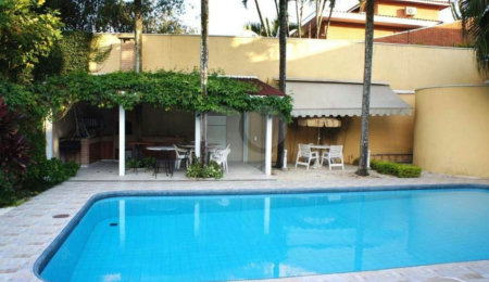Casa Térrea à venda com 4 suítes em Jardim Cordeiro, São Paulo, SP