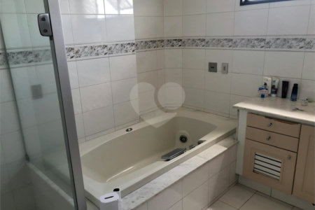 Apartamento à venda com 4 suítes em Vila Henrique, Salto, SP