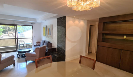 Apartamento à venda com 3 quartos, sendo 1 suíte, em Campo Belo, São Paulo, SP