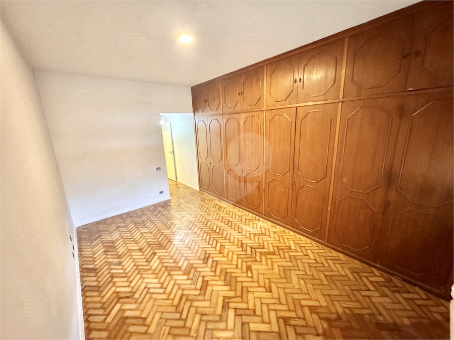 Apartamento à venda com 4 quartos, sendo 1 suíte, em Lagoa, Rio de Janeiro, RJ