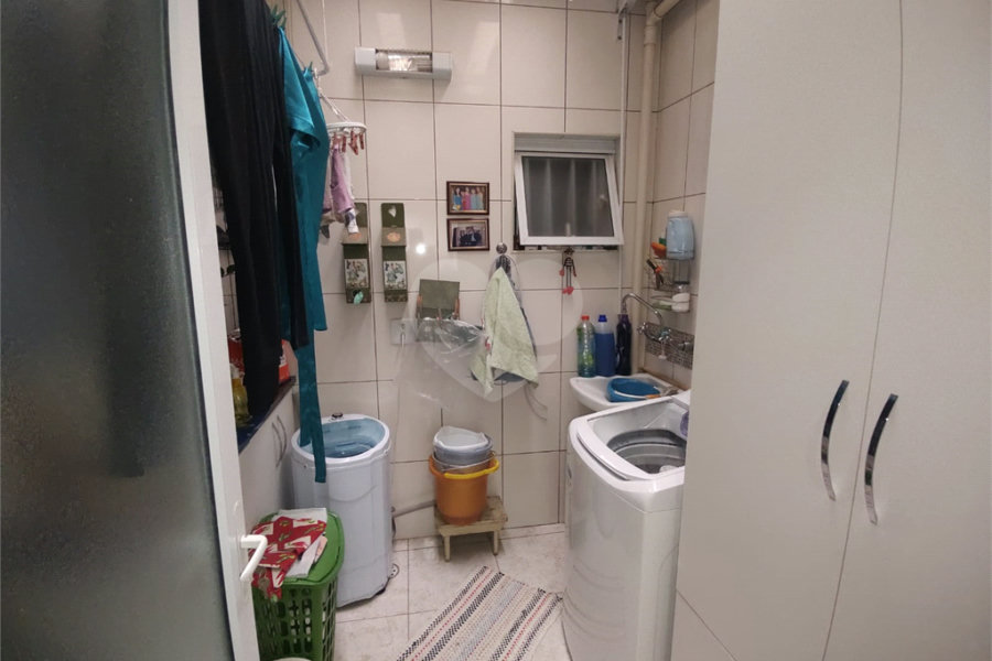 Casa à venda com 3 suítes no condomínio Morada das Hortênsias, São Paulo - SP