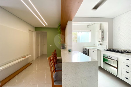 Apartamento à venda com 3 quartos, sendo 1 suíte, em Vila Paiva, São Paulo, SP