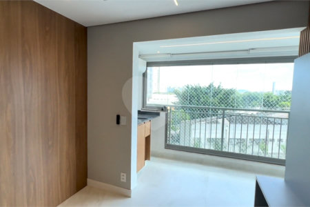 Apartamento à venda com 3 quartos, sendo 1 suíte,  em Parque Industrial Tomas Edson, São Paulo, SP